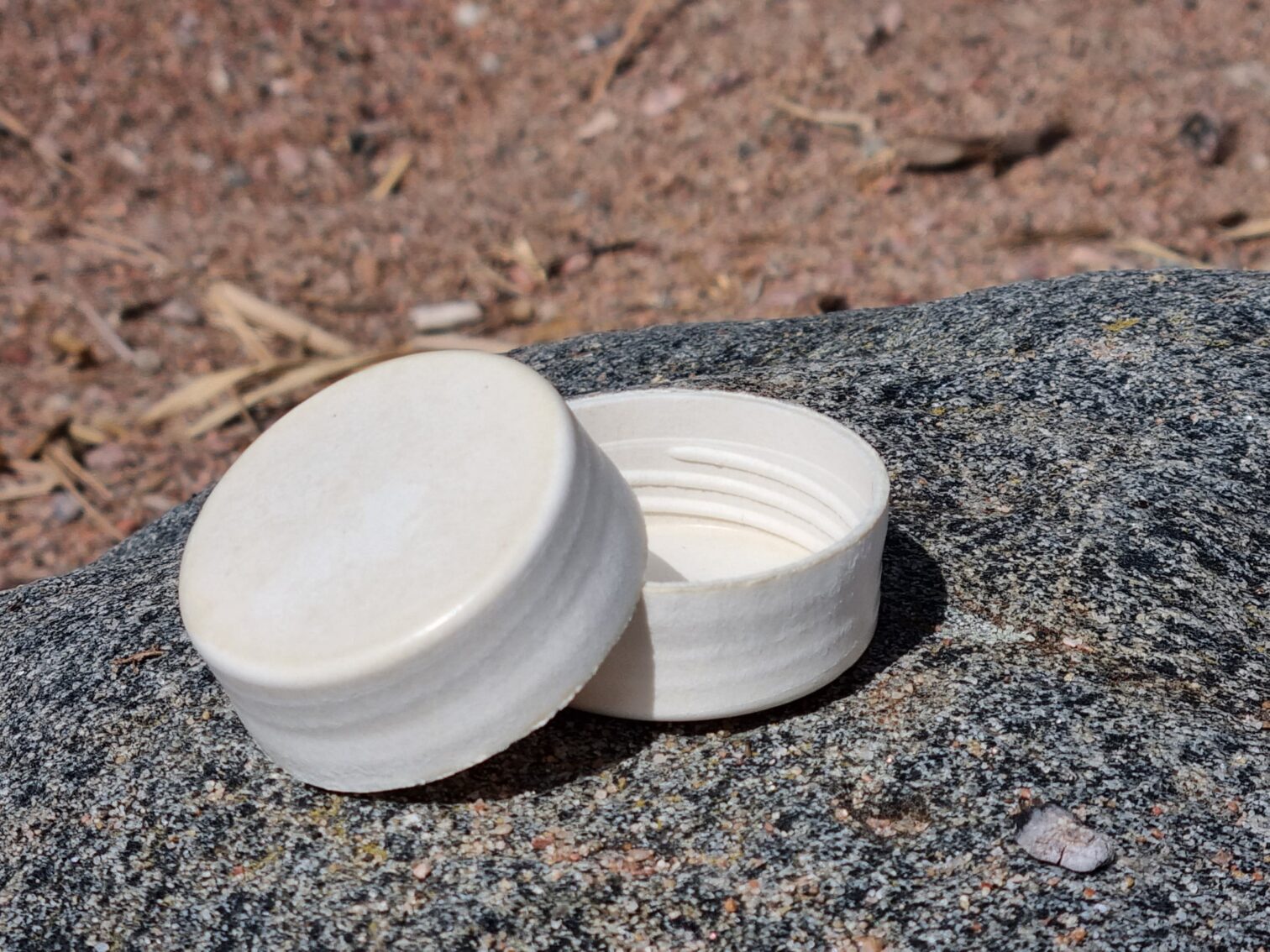 A prototype paper cap