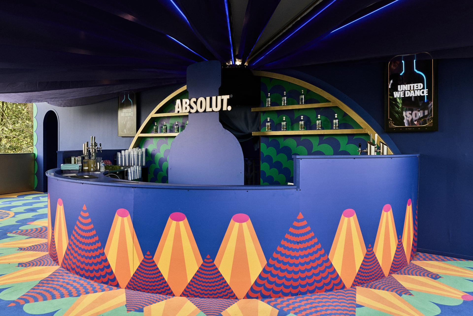 Absolut bar pop-up